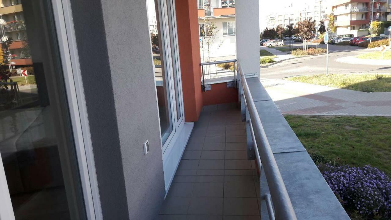 H+ Apartman Letiste Praha Leilighet Eksteriør bilde