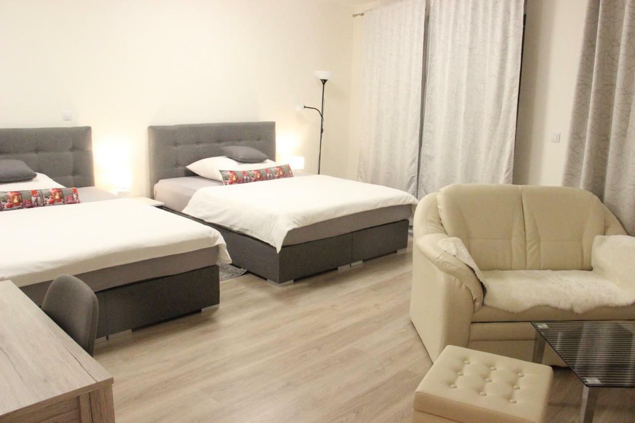 H+ Apartman Letiste Praha Leilighet Eksteriør bilde